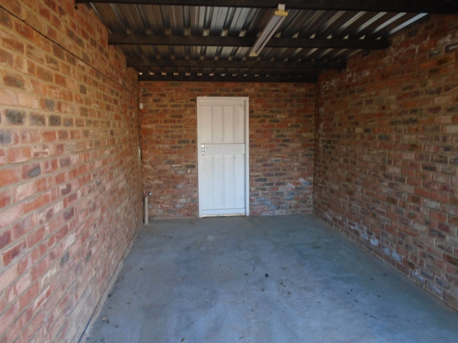 To Let 2 Bedroom Property for Rent in Potchefstroom South North West